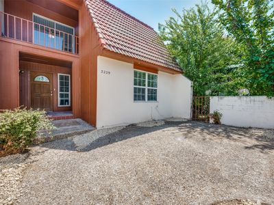 Property at 2229 Seville Ct, Dalworthington Gardens, TX