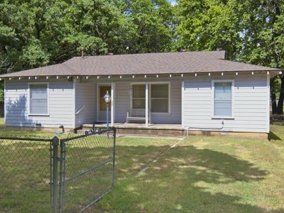 329 N Ash Ave