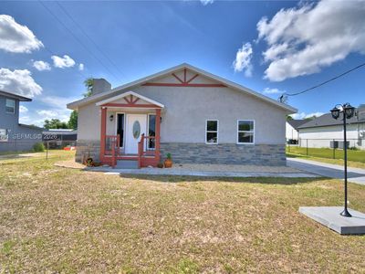 208 Center St