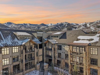 3703 Blackstone Dr #201