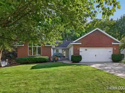 4808 Paramount Dr NE