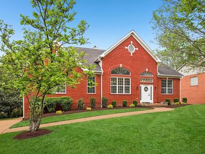 932 Iroquois Trl