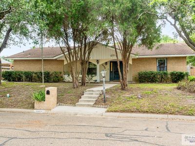 2950 Lazy Lake Dr
