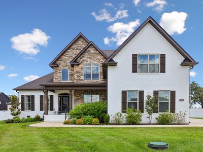 2729 Carousel Dr