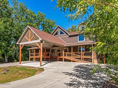 2612 Cloud View Dr