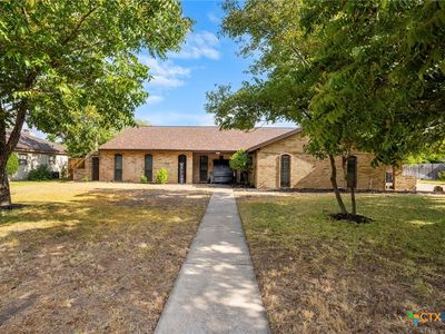 3210 Magnolia Blvd