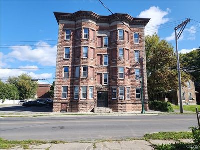 232 W Main St