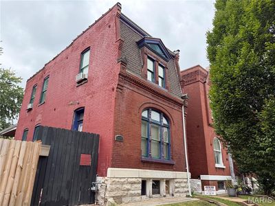3319 Wisconsin Ave