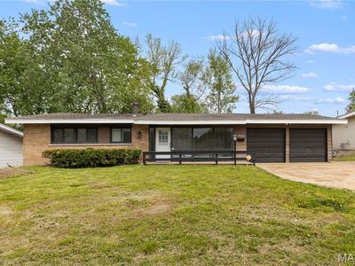 2325 Allen Dr