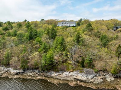 200 Captain John Parker Road