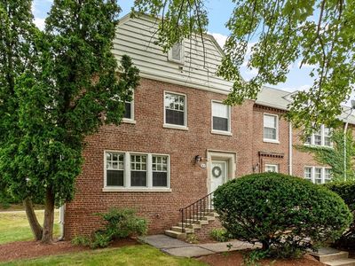 18 Bates St APT A
