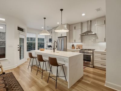 4904 Live Oak St APT 2