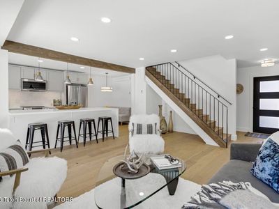 820 Powderhorn Ln APT C