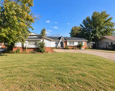518 Lakeside Dr