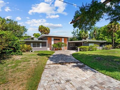 211 S Shore Crest Dr