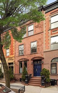 387 Manhattan Ave
