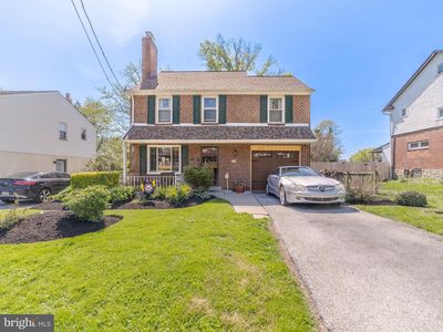160 W Essex Ave