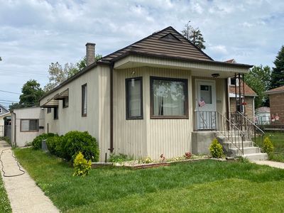 2734 W 98th Pl