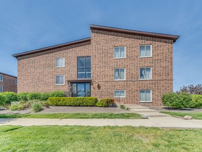Property at 900 Perrie Dr APT 304, Elk Grove Village, IL