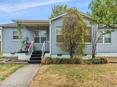 4124 Bradley Dr