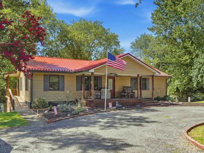 110 Patrick Henry Dr