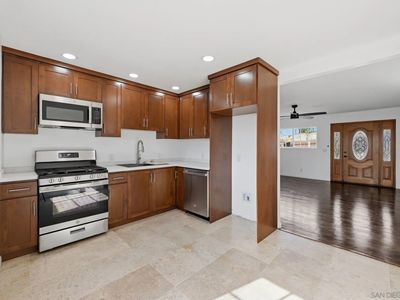 2473 Highland Ave