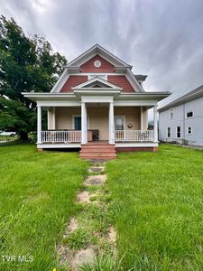 128 N Elm Ave