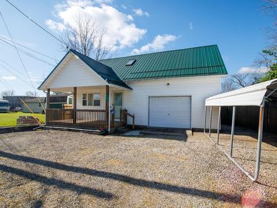 581 E Main St