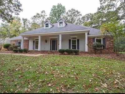 101 Hunter Ct