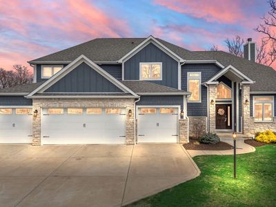 359 W Sandhurst Dr