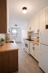 150 W End Ave APT 4S