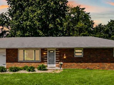 803 Valley Dr