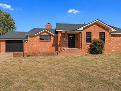 1102 N Noble Ave