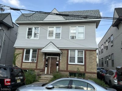 38 Martin Pl
