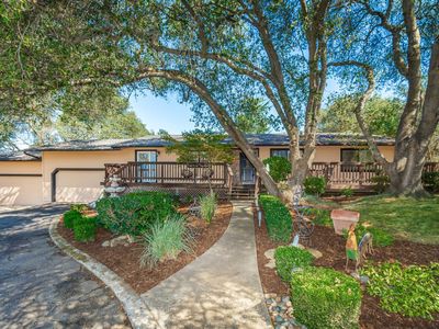 8065 Rock Springs Rd
