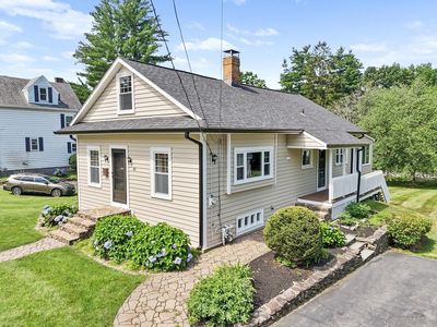48 Sargent Ave