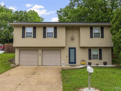 3833 Red Bud Dr