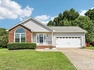 854 Highlander Ct