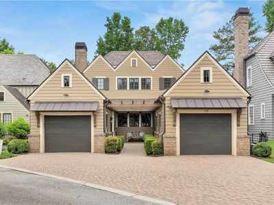 155 Village Point Dr