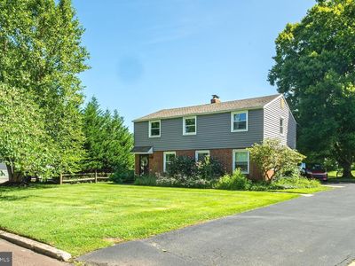 4033 School House Ln