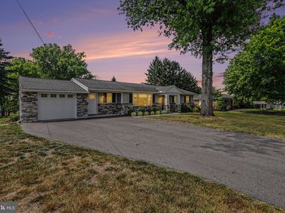 8 Longview Dr