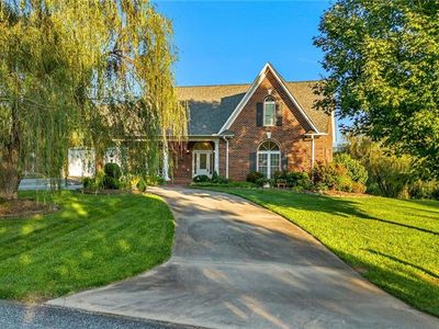 148 Magnolia Dr