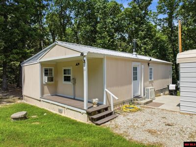 111 Woodbine Dr