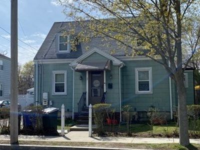 22 Ruggles St