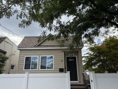 14 Van Riper St