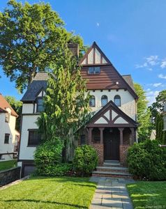 7 Huntwood Place