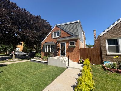 5058 W Wrightwood Ave