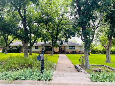 804 N Elm St