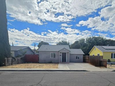 1221 Center Ln