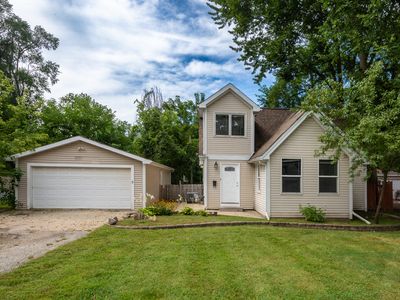 212 Highmoor Dr
